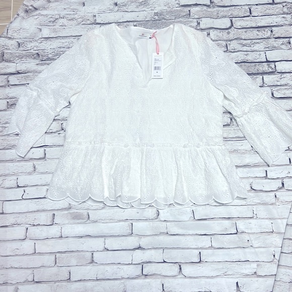 NWOT Vineyard Vines peplum top - Picture 1 of 4